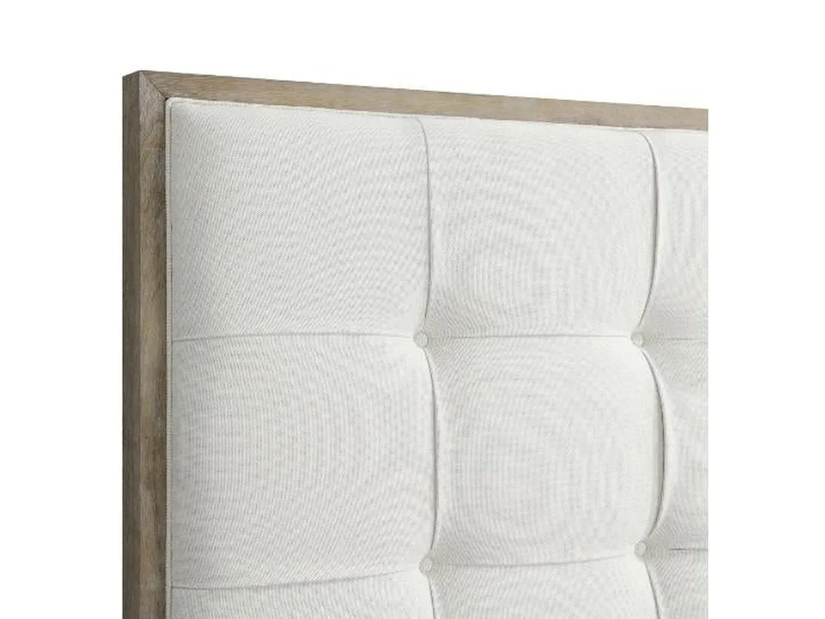 Eleanor Tufted Fabric Bed