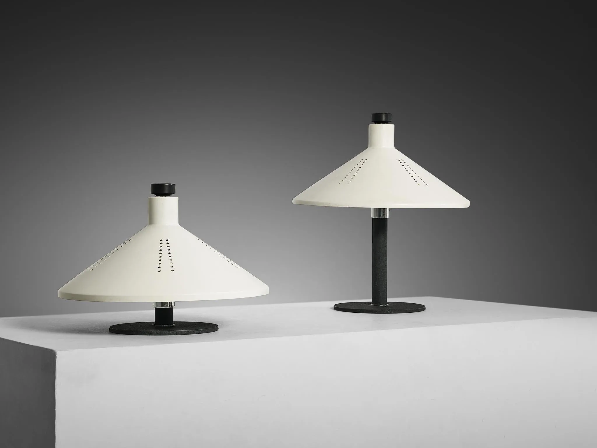 Gino Sarfatti for Arteluce '609' Table Lamps in Aluminum and Cast Iron