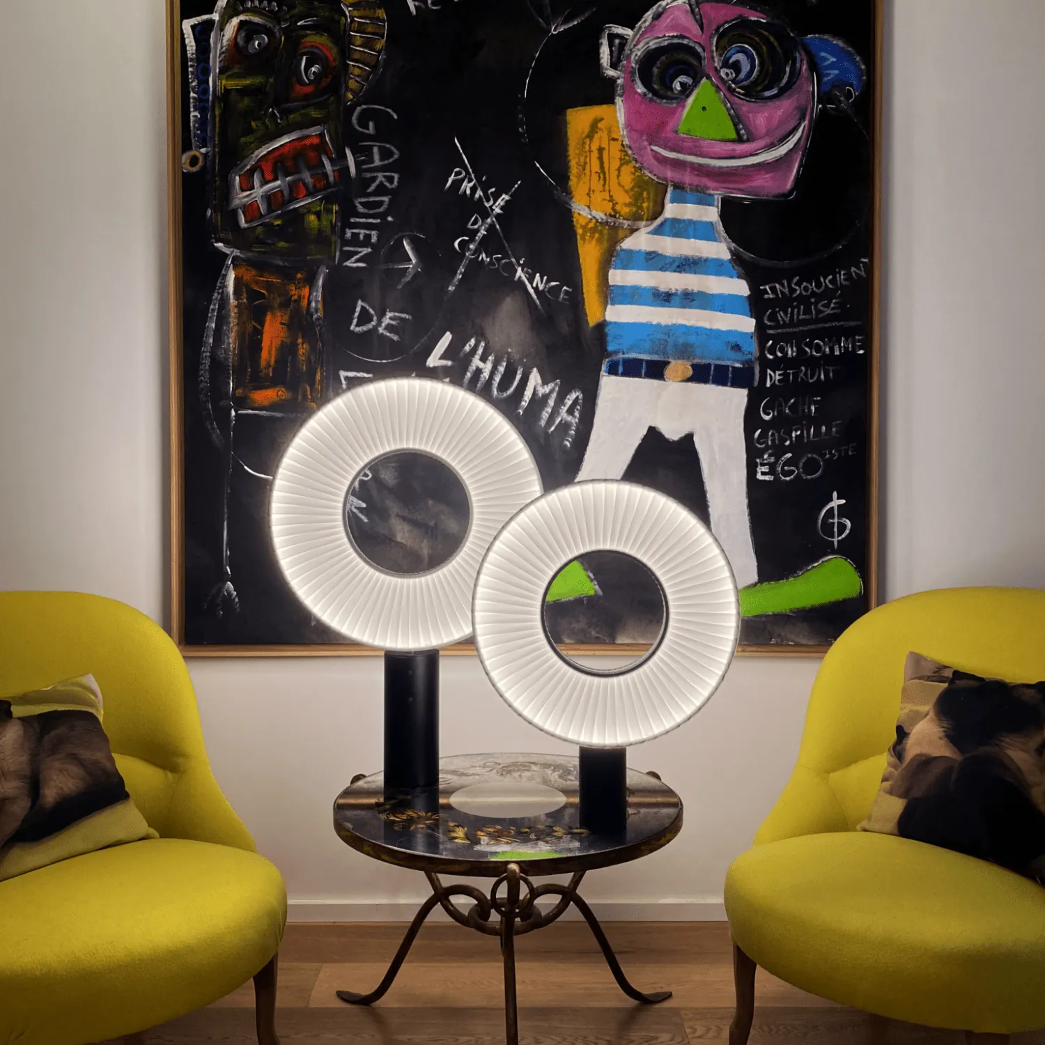 Iris Table Lamp