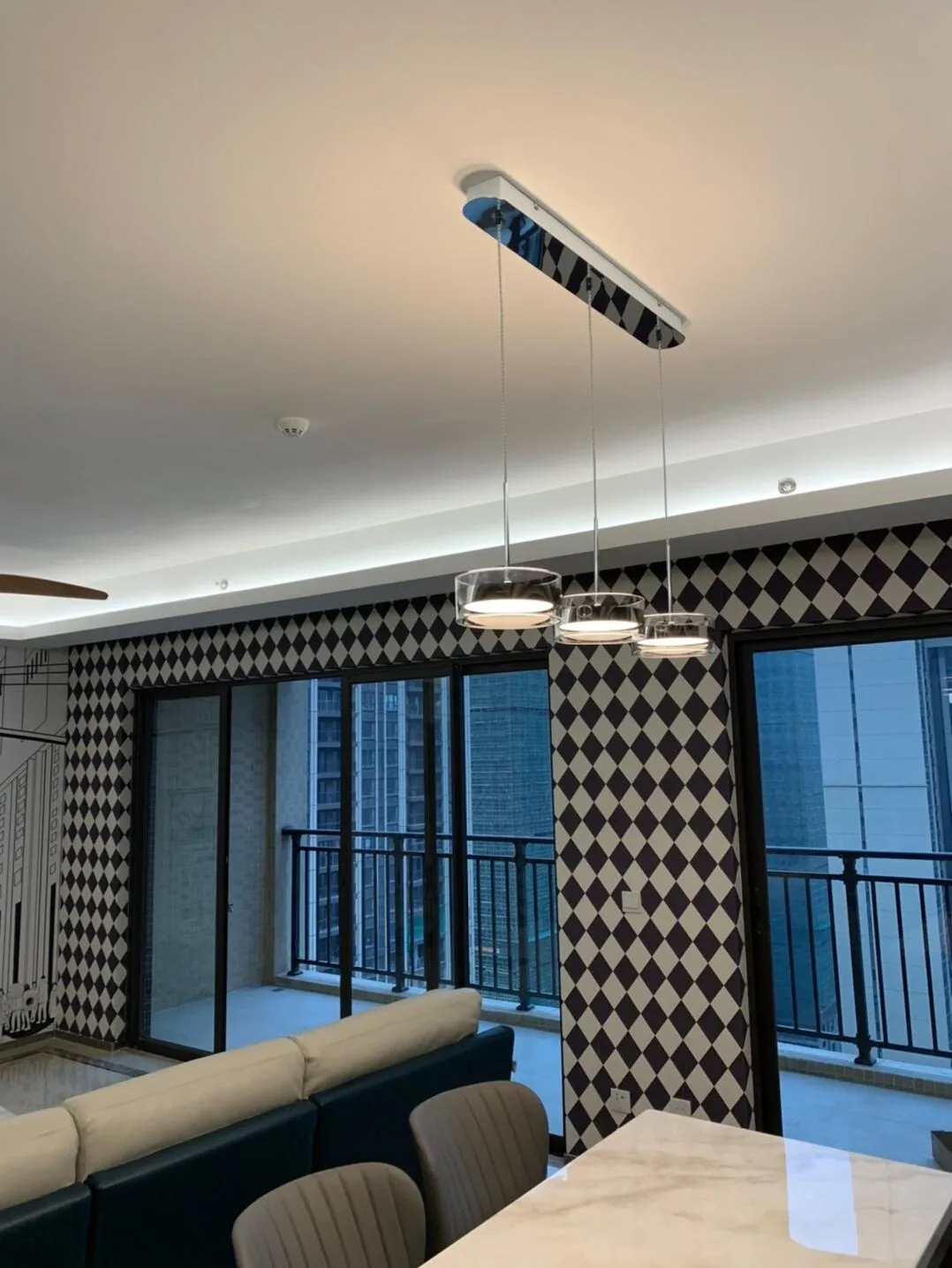 Italian Design Minimalist Glass Pendant Lights Modern Indiviudal Hanging Lamp Restaurant Model/Dining Room Bar Kitchen Office